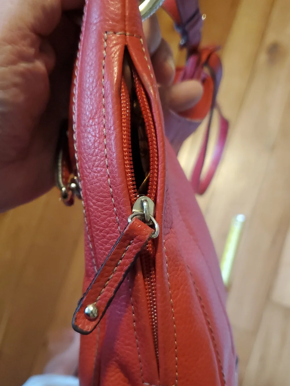 Tignanello Red 100% pebble Leather HOBO Handbag 6 Pocket! Silver Hardware - Picture 13 of 16